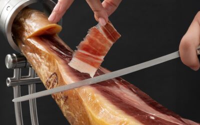 Cómo empezar a cortar una paleta de jamón: guía práctica paso a paso